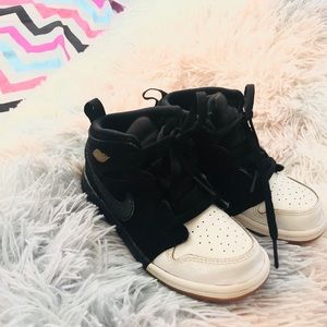 Boys (toddler) size 10 Jordan’s
